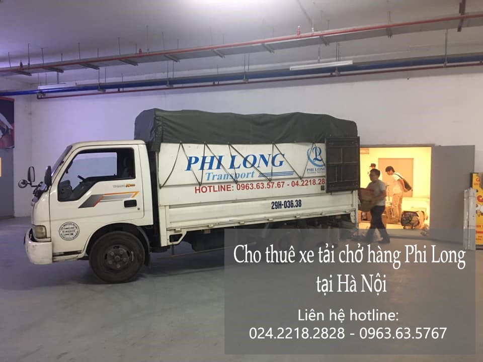 Xe tải chở hàng Phi Long phố Cao Thắng